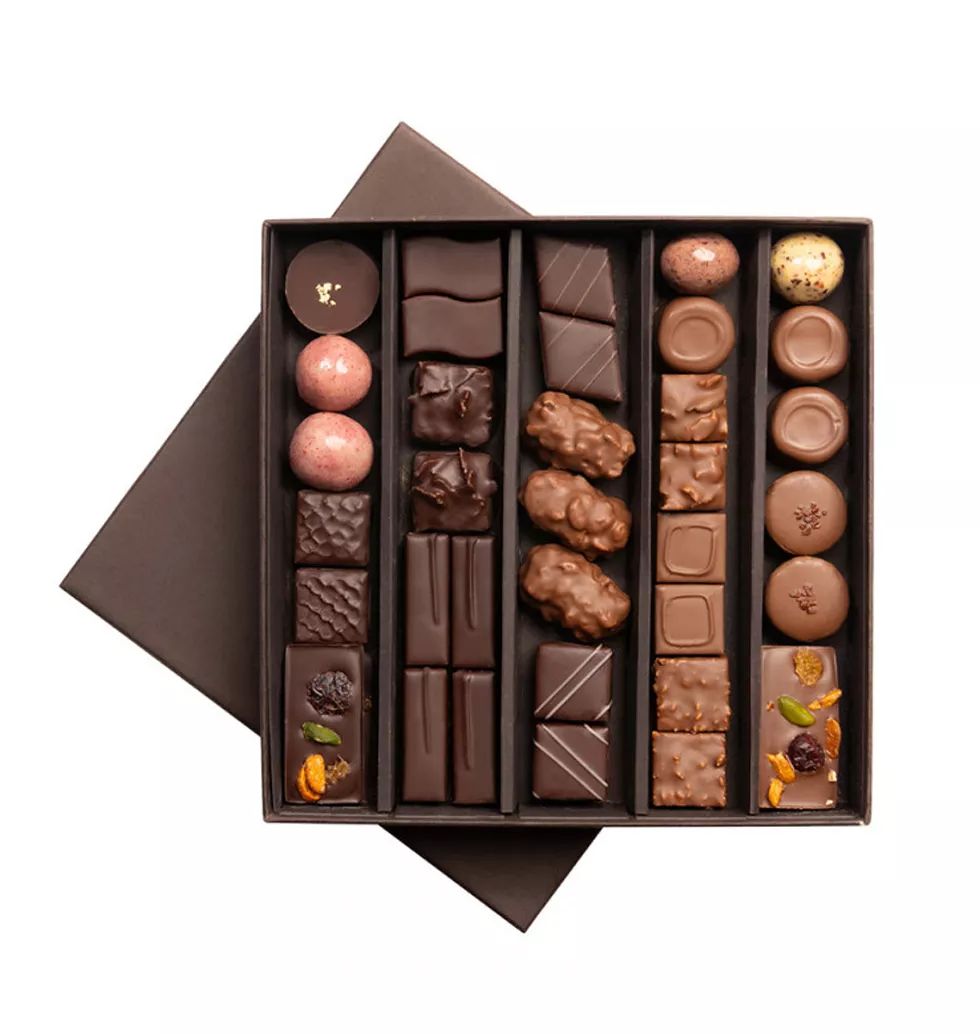 Handcrafted Bliss: 35 French Chocolates